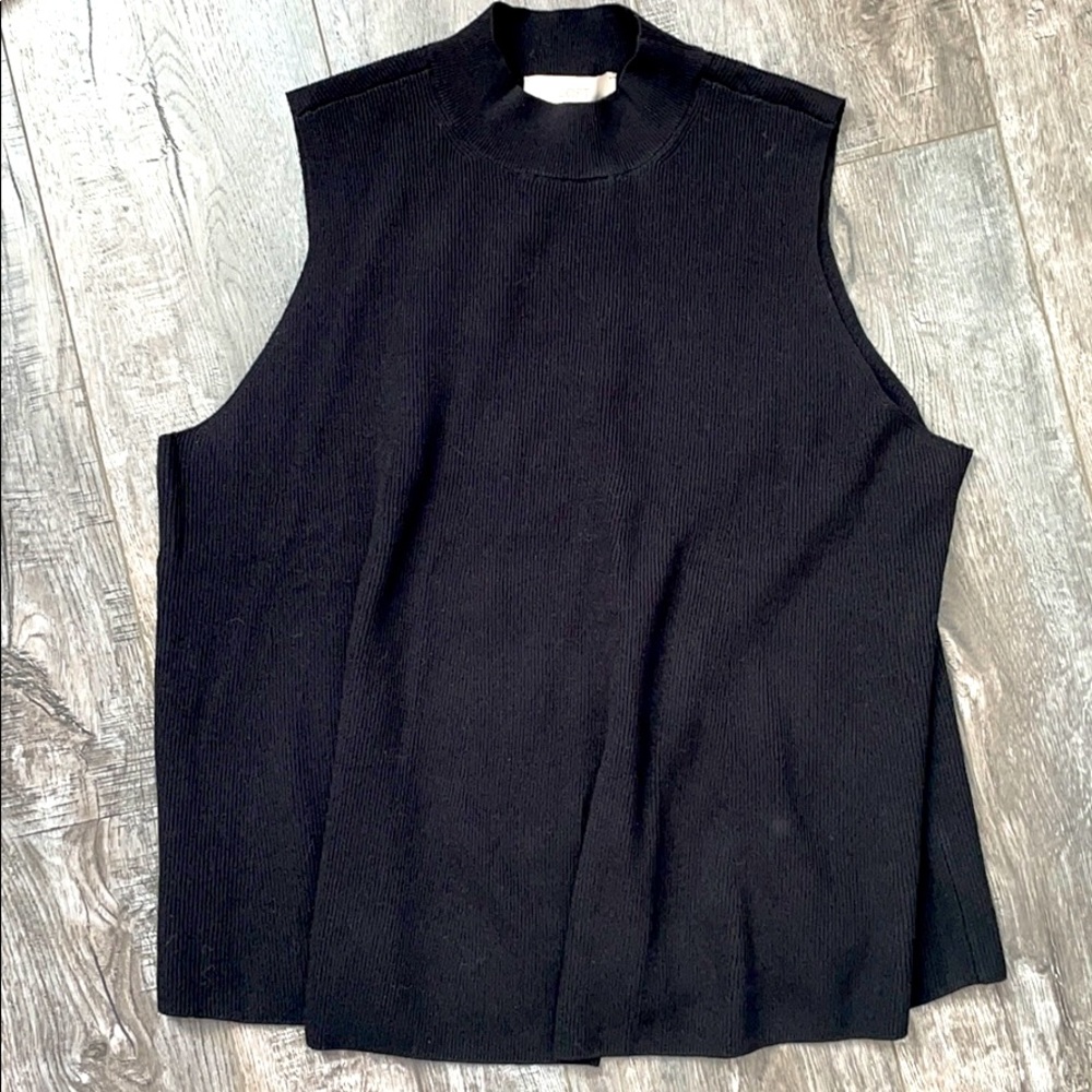 💎 LOFT High Neck Tank Top